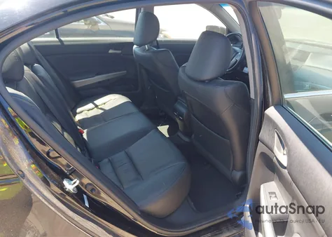 2010 Honda Accord 2.4 Ex-L z USA, uszkodzony, nr VIN 1HGCP2F85AA195236